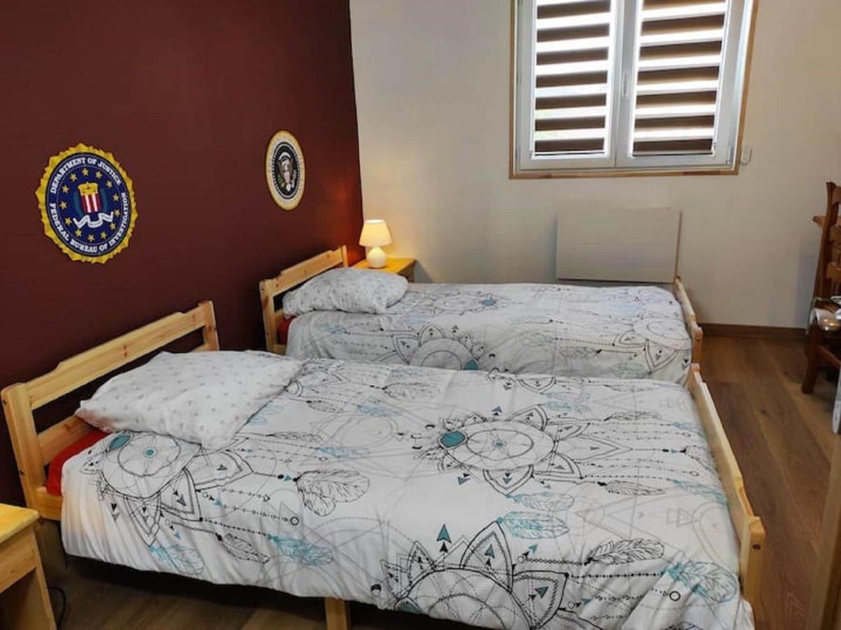 Cozy Holiday Home In Givonne Esterno foto